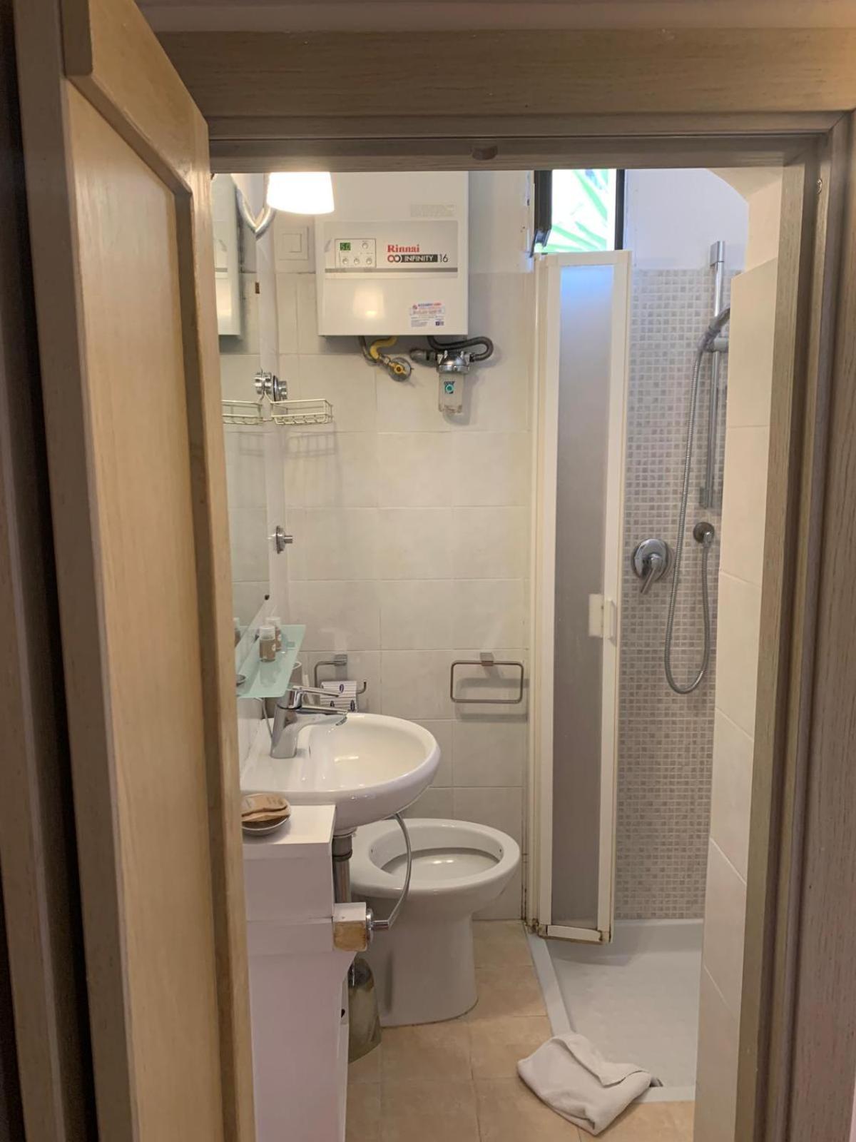 Domus Chiavari House روما المظهر الخارجي الصورة